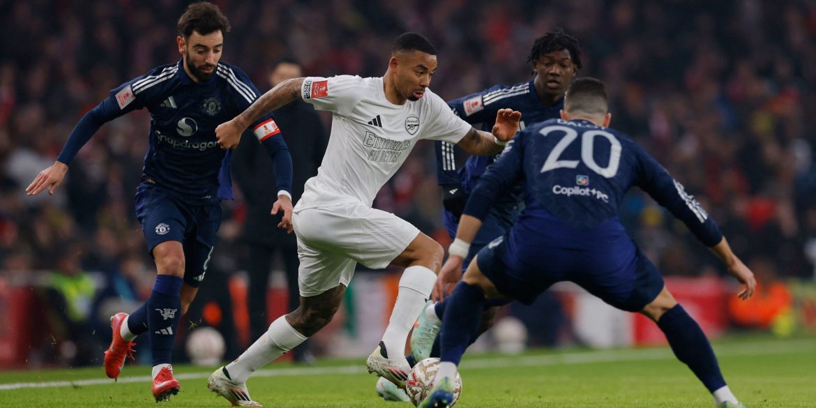 Everton launch first enquiry to sign £265,000-a-week Premier League star in 2026