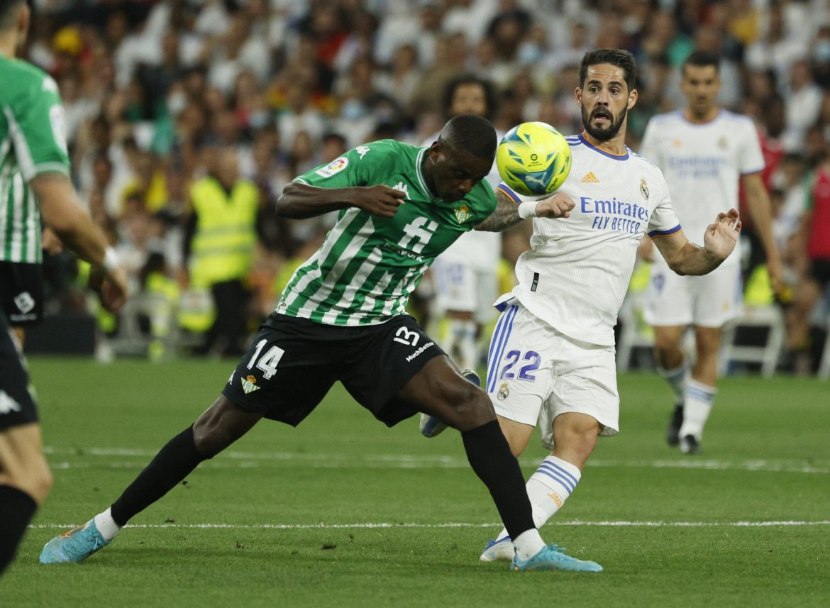 Arsenal eyeing William Carvalho