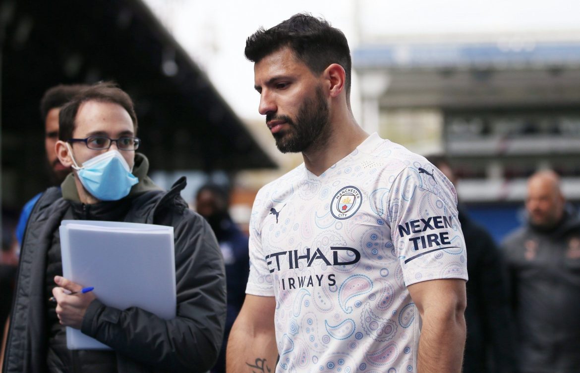 Everton eye Sergio Aguero and Philippe Coutinho