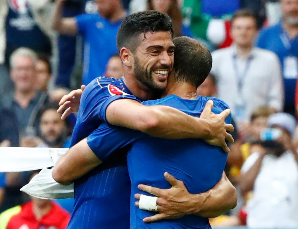 West Ham: Pelle talks ‘serious’ and ‘advanced’ %%sep%% %%sitename%%