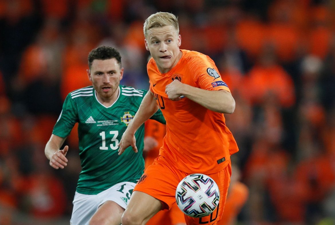 Manchester United: Fans react as Donny van de Beek signs for the club